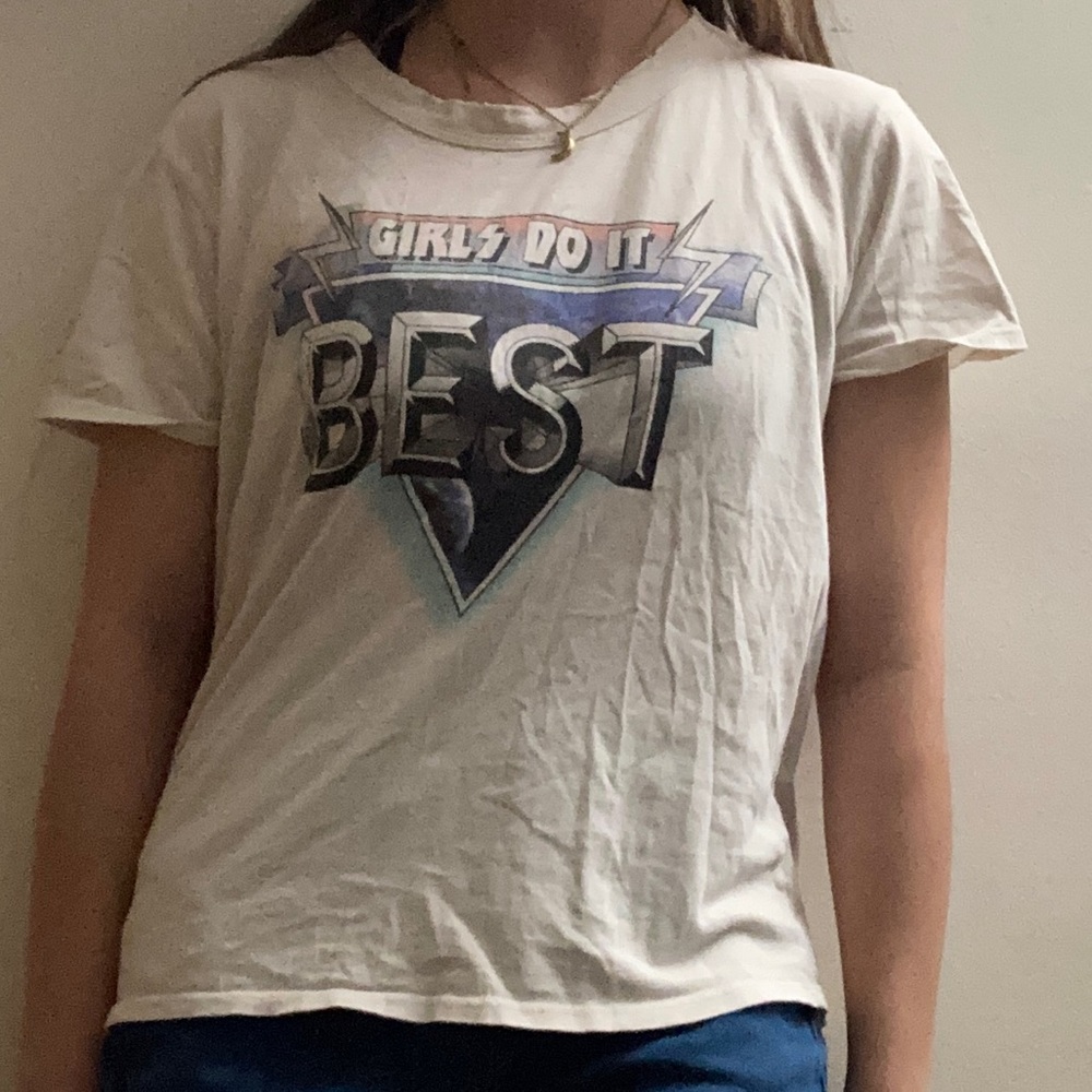 X-small LA Hearts “Girls do it best” t-shirt